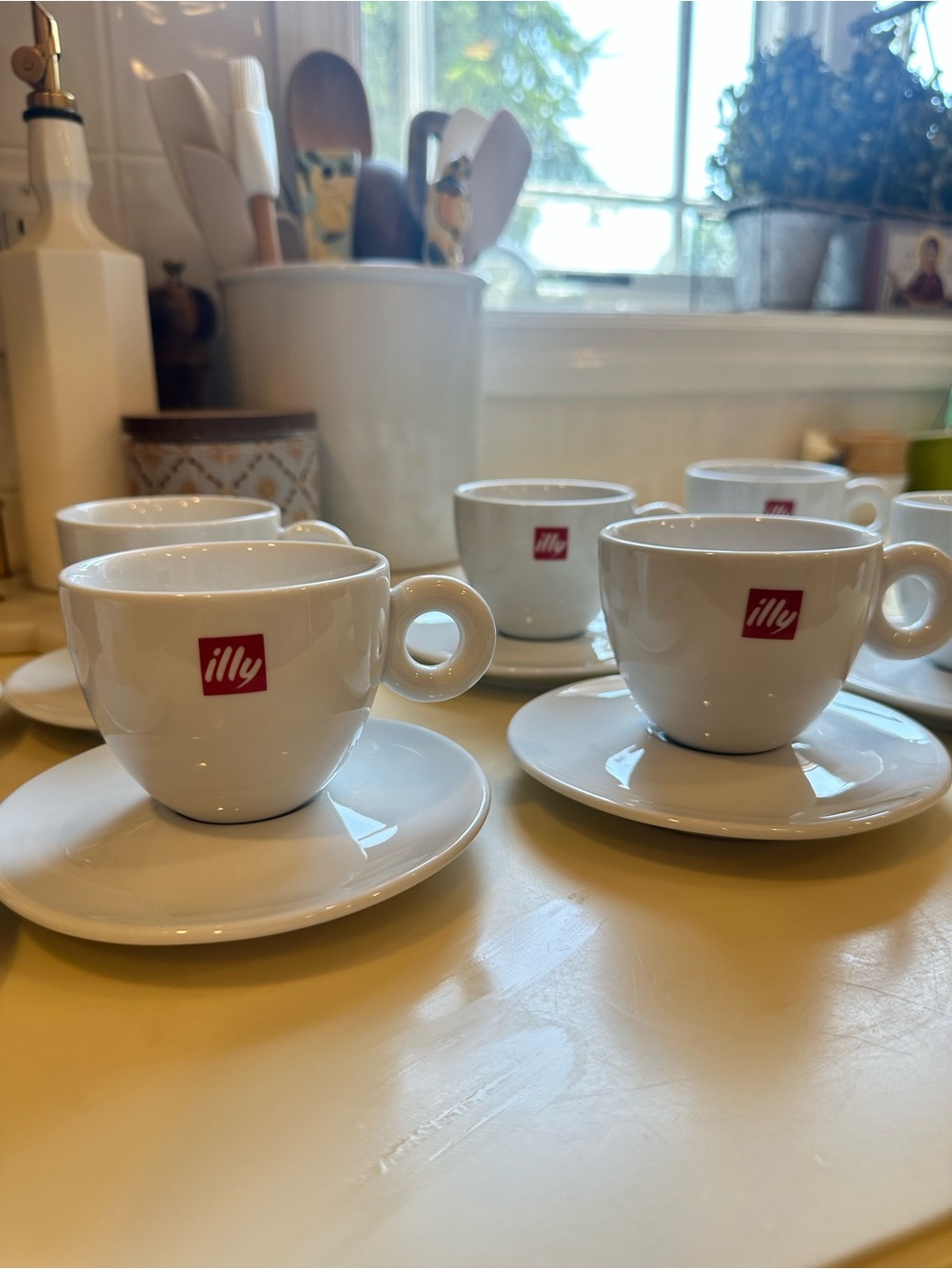 ILLY Classic White Porcelain Espresso and Cappuccino Cups Bundle - Picture 3 of 8